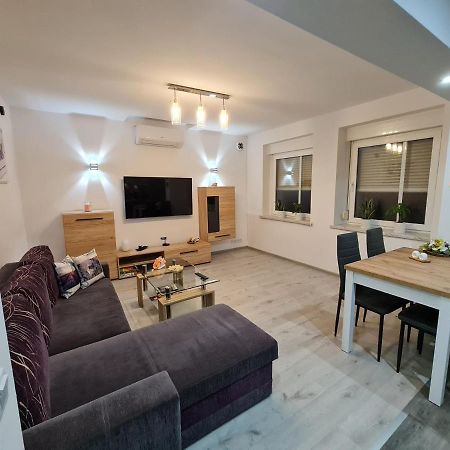 Apartament Ada Apartment Glogowek ภายนอก รูปภาพ